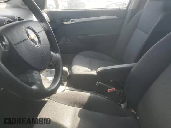 2010 Chevrolet Aveo 1LT z VIN KL1TD5DE3AB092643, wystawiony jako Copart lot #74126394 z przebiegiem Nie podano mil oraz Czysty tytuł • Clean title. Historia ofert i sprzedaży dostępna na DreamBid. Obrazek 7.