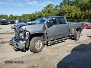 2025 Chevrolet Silverado 2500HD LT с VIN 1GC1KNEY9SF301389, выставлен на аукционе Copart как лот 71108935 с пробегом 6 981 миль миль и Списание • Salvage title. История ставок и продаж доступна на DreamBid. Изображение 1.