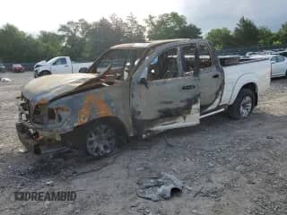 2005 Toyota Tundra Limited с VIN 5TBET38185S492088, выставлен на аукционе Copart как лот 60641505 с пробегом Не указан миль и На запчасти • Non repairable. История ставок и продаж доступна на DreamBid. Изображение 1.