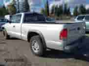 2002 Dodge Dakota z VIN 1B7GL12X42S708569, wystawiony jako IAAI lot #43535850 z przebiegiem 225 885 mil mil oraz . Historia ofert i sprzedaży dostępna na DreamBid. Obrazek 3.