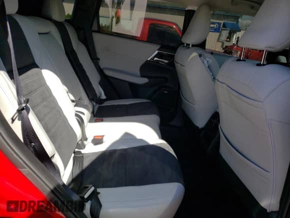 2025 Mitsubishi Outlander SE с VIN JA4J4VA8XSZ016757, выставлен на аукционе Copart как лот 84416195 с пробегом 2 636 миль миль и Списание • Salvage title. История ставок и продаж доступна на DreamBid. Изображение 11.