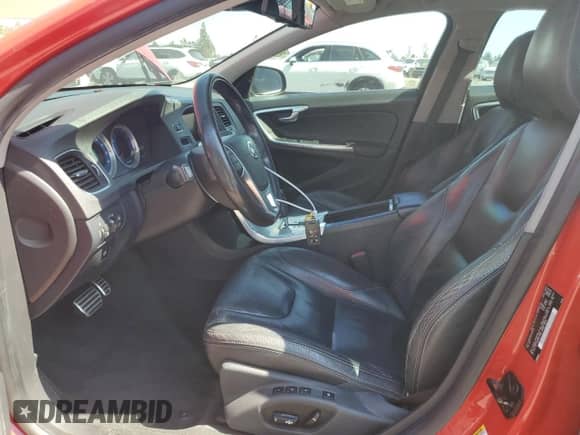 2012 Volvo S60 T6 с VIN YV1902FH2C2085183, выставлен на аукционе Copart как лот 70185745 с пробегом 110 477 миль миль и Списание • Salvage title. История ставок и продаж доступна на DreamBid. Изображение 7.