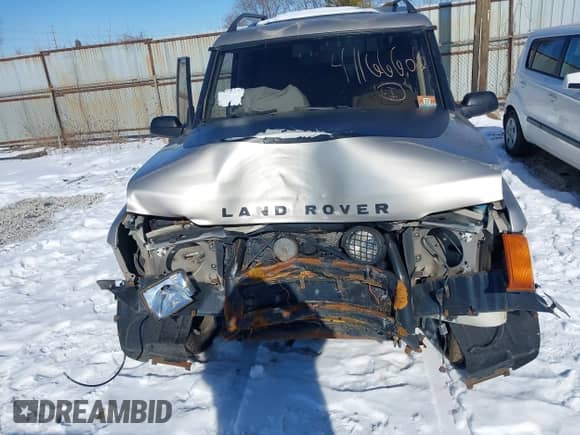2002 Land Rover Discovery Cloth with VIN SALTY15422A770682, listed as a IAAI auction lot 41166606 with 159,940 mi miles and . Bid and sale history available at DreamBid. Image 12.
