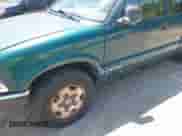1996 Chevrolet S-10 LS с VIN 1GCDT19X0TK165960, выставлен на аукционе IAAI как лот 42309974 с пробегом 188 158 миль миль и . История ставок и продаж доступна на DreamBid. Изображение 13.