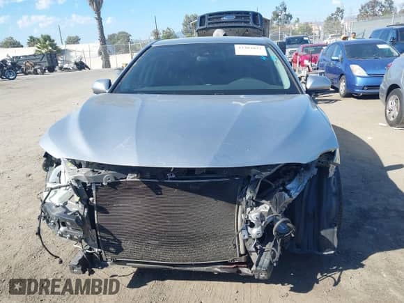 2019 Toyota Camry SE z VIN 4T1B11HK3KU197447, wystawiony jako IAAI lot #43301032 z przebiegiem 94 276 mil mil oraz . Historia ofert i sprzedaży dostępna na DreamBid. Obrazek 13.