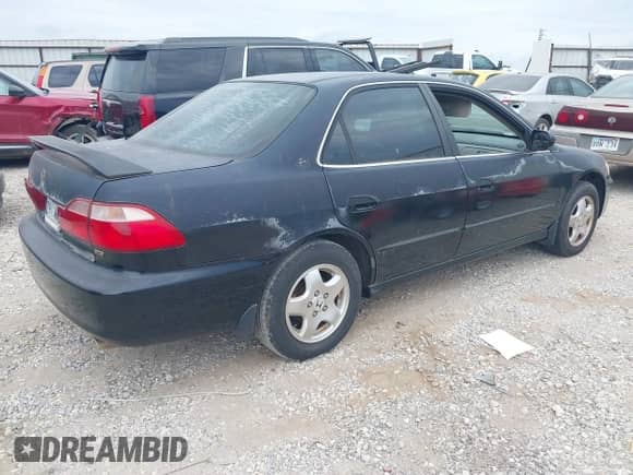 1998 Honda Accord EX с VIN 1HGCG1656WA027001, выставлен на аукционе IAAI как лот 42859645 с пробегом 190 484 миль миль и . История ставок и продаж доступна на DreamBid. Изображение 4.