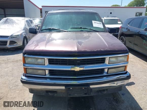 1996 Chevrolet Tahoe с VIN 1GNEK13R5TJ372035, выставлен на аукционе IAAI как лот 42718771 с пробегом 198 972 миль миль и . История ставок и продаж доступна на DreamBid. Изображение 12.