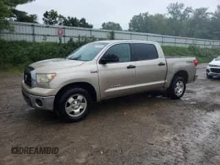 2007 Toyota Tundra SR5 z VIN 5TBEV54117S467676, wystawiony jako Copart lot #69272045 z przebiegiem Nie podano mil oraz Czysty tytuł • Clean title. Historia ofert i sprzedaży dostępna na DreamBid. Obrazek 1.