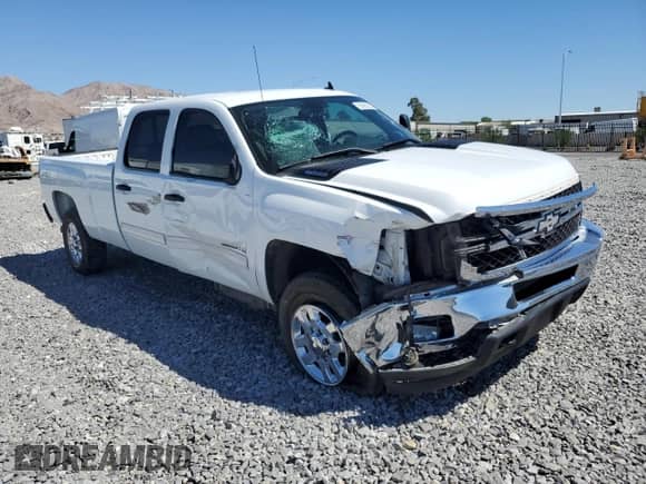 2011 Chevrolet Silverado 3500HD SRW LT with VIN 1GC4K0C84BF187921, listed as a Copart auction lot 65952035 with 131,874 mi miles and Salvage title. Bid and sale history available at DreamBid. Image 4.