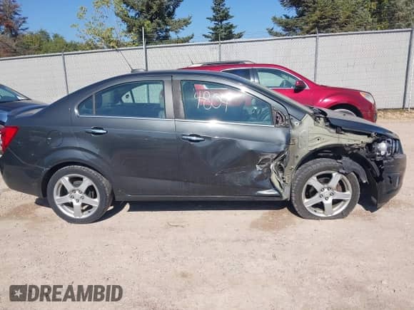 2015 Chevrolet Sonic LTZ с VIN 1G1JE5SB0F4104919, выставлен на аукционе IAAI как лот 43424804 с пробегом 94 365 миль миль и . История ставок и продаж доступна на DreamBid. Изображение 14.