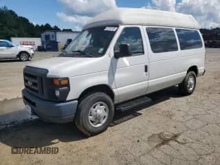 2013 Ford Econoline Cargo Commercial with VIN 1FTNE2EW5DDB06085, listed as a Copart auction lot 69112785 with 262,016 mi miles and Clean title. Bid and sale history available at DreamBid. Image 1.
