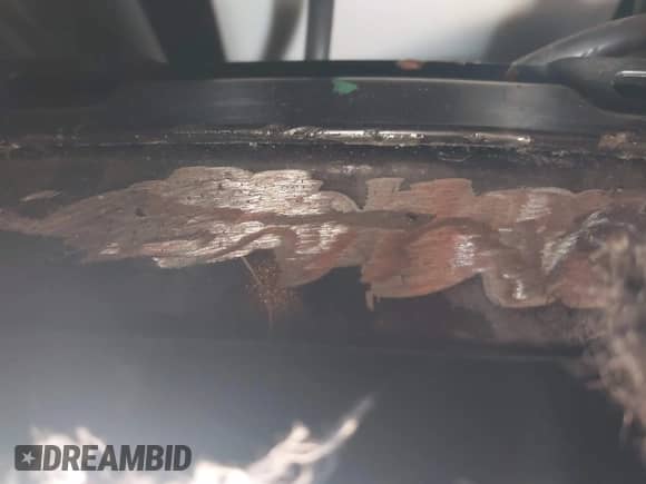 2014 Jeep Grand Cherokee SRT-8 z VIN 1C4RJFDJ0EC497826, wystawiony jako IAAI lot #38543666 z przebiegiem 79 937 mil mil oraz . Historia ofert i sprzedaży dostępna na DreamBid. Obrazek 18.