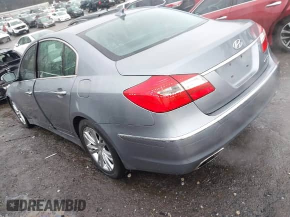 2014 Hyundai Genesis 3.8L с VIN KMHGC4DD1EU260025, выставлен на аукционе IAAI как лот 41419107 с пробегом 87 374 миль миль и . История ставок и продаж доступна на DreamBid. Изображение 3.