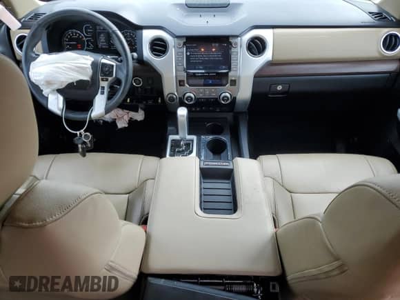 2020 Toyota Tundra Limited z VIN 5TFBY5F14LX901558, wystawiony jako Copart lot #81123045 z przebiegiem 42 953 mil mil oraz Szkoda całkowita • Salvage title. Historia ofert i sprzedaży dostępna na DreamBid. Obrazek 8.