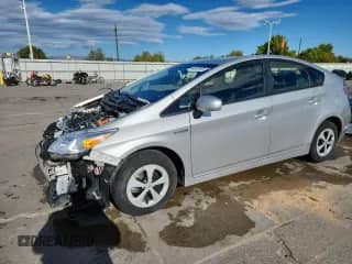 2015 Toyota Prius Persona Series z VIN JTDKN3DU1F0460222, wystawiony jako Copart lot #84303185 z przebiegiem 108 042 mil mil oraz Szkoda całkowita • Salvage title. Historia ofert i sprzedaży dostępna na DreamBid. Obrazek 1.