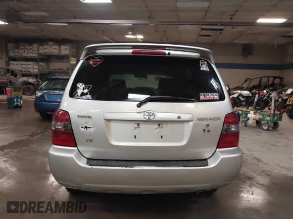2007 Toyota Highlander с VIN JTEGP21A770138802, выставлен на аукционе IAAI как лот 43051091 с пробегом 209 594 миль миль и . История ставок и продаж доступна на DreamBid. Изображение 16.