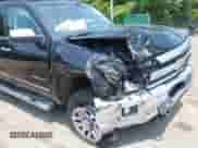 2017 Chevrolet Silverado 2500HD LTZ z VIN 1GC1KWEG4HF151987, wystawiony jako IAAI lot #42391862 z przebiegiem 241 371 mil mil oraz . Historia ofert i sprzedaży dostępna na DreamBid. Obrazek 17.