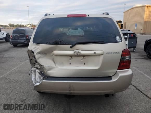 2006 Toyota Highlander w/3rd Row with VIN JTEEP21A160145489, listed as a Copart auction lot 82652945 with 101,566 mi miles and Salvage title. Bid and sale history available at DreamBid. Image 6.
