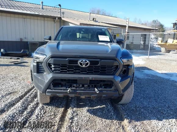 2024 Toyota Tacoma SR5 with VIN 3TYLB5JN6RT026356, listed as a IAAI auction lot 41432726 with 6,414 mi miles and . Bid and sale history available at DreamBid. Image 13.