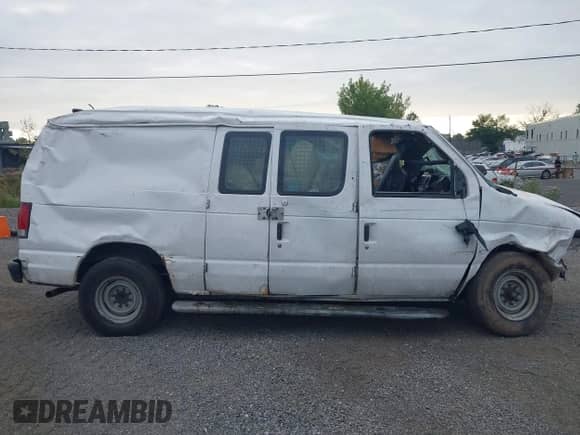 2014 Ford Econoline Cargo Commercial с VIN 1FTNE2EW6EDA43418, выставлен на аукционе IAAI как лот 43246745 с пробегом 104 124 миль миль и . История ставок и продаж доступна на DreamBid. Изображение 12.