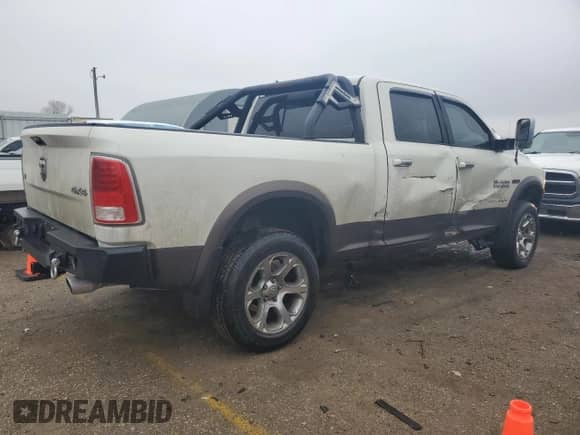 2018 Ram 1500 Laramie z VIN 1C6RR7VM7JS255694, wystawiony jako Copart lot #46253895 z przebiegiem 87 662 mil mil oraz Szkoda całkowita • Salvage title. Historia ofert i sprzedaży dostępna na DreamBid. Obrazek 3.
