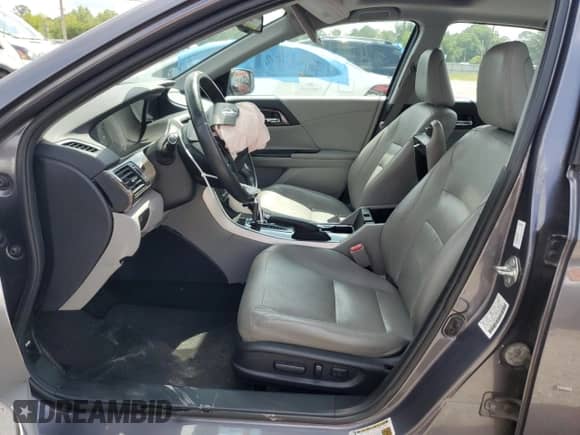 2017 Honda Accord EX-L with VIN 1HGCR2F98HA273098, listed as a Copart auction lot 61055395 with 172,567 mi miles and Salvage title. Bid and sale history available at DreamBid. Image 7.