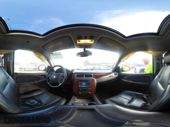 2007 Chevrolet Tahoe LT с VIN 1GNFK13037J234697, выставлен на аукционе IAAI как лот 42145068 с пробегом 135 978 миль миль и . История ставок и продаж доступна на DreamBid. Изображение 18.