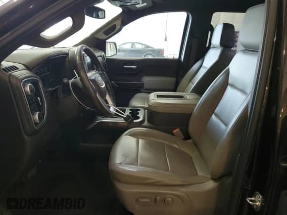 2020 GMC Sierra 1500 SLT with VIN 3GTU9DED4LG290365, listed as a Copart auction lot 82108715 with 147,400 mi miles and Salvage title. Bid and sale history available at DreamBid. Image 7.