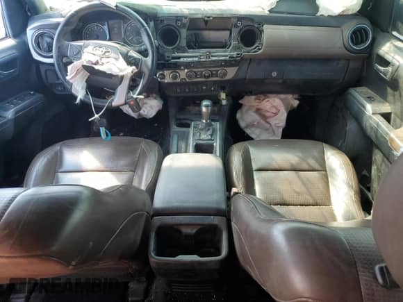 2017 Toyota Tacoma Limited with VIN 3TMGZ5AN9HM082346, listed as a Copart auction lot 62238905 with 118,319 mi miles and Salvage title. Bid and sale history available at DreamBid. Image 8.