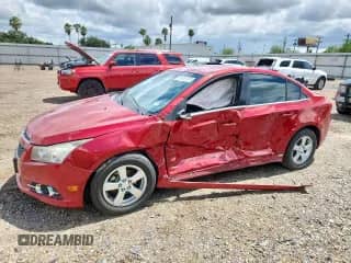 2014 Chevrolet Cruze 1LT z VIN 1G1PC5SB2E7398370, wystawiony jako Copart lot #81267415 z przebiegiem Nie podano mil oraz Szkoda całkowita • Salvage title. Historia ofert i sprzedaży dostępna na DreamBid. Obrazek 1.