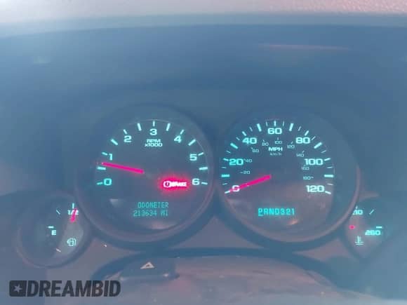 2007 Chevrolet Silverado 1500 1LT with VIN 2GCEC13C071596797, listed as a IAAI auction lot 43273072 with 213,634 mi miles and . Bid and sale history available at DreamBid. Image 7.