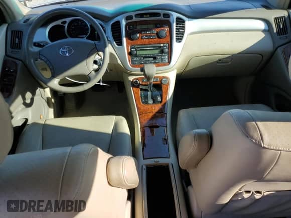 2006 Toyota Highlander w/3rd Row with VIN JTEEP21A760172213, listed as a Copart auction lot 85137095 with 150,554 mi miles and Salvage title. Bid and sale history available at DreamBid. Image 8.