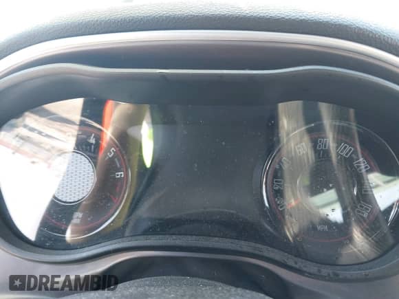 2021 Dodge Challenger SXT z VIN 2C3CDZGG7MH605177, wystawiony jako IAAI lot #41789964 z przebiegiem 85 620 mil mil oraz . Historia ofert i sprzedaży dostępna na DreamBid. Obrazek 7.