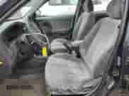 2005 Hyundai Elantra GLS z VIN KMHDN46D85U186001, wystawiony jako Copart lot #73660224 z przebiegiem 261 622 mil mil oraz Szkoda całkowita • Salvage title. Historia ofert i sprzedaży dostępna na DreamBid. Obrazek 7.