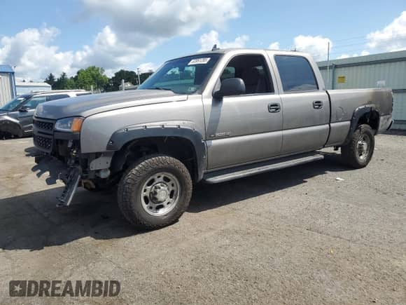 2006 Chevrolet Silverado 1500HD LT2 с VIN 1GCGK13U46F114294, выставлен на аукционе Copart как лот 63991285 с пробегом 117 556 миль миль и Списание • Salvage title. История ставок и продаж доступна на DreamBid. Изображение 1.