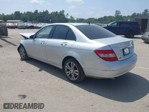 2011 Mercedes-Benz C 300 Sport с VIN WDDGF8BB2BR159245, выставлен на аукционе IAAI как лот 42825871 с пробегом Не указан миль и . История ставок и продаж доступна на DreamBid. Изображение 3.