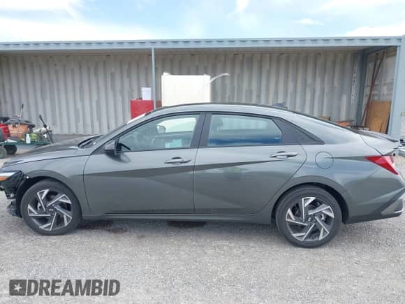 2025 Hyundai Elantra Blue with VIN KMHLM4DJ5SU126356, listed as a IAAI auction lot 42239120 with 1,751 mi miles and . Bid and sale history available at DreamBid. Image 15.