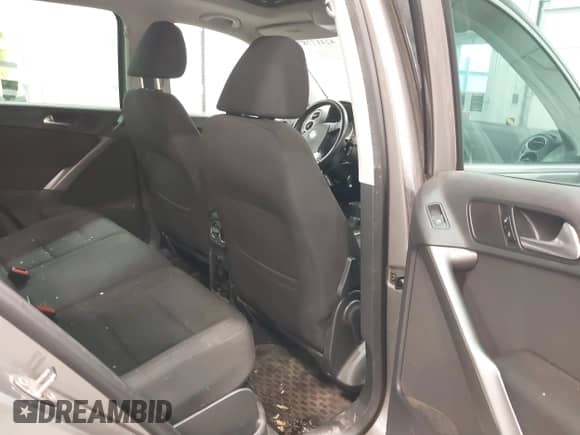 2009 Volkswagen Tiguan S с VIN WVGAV75N29W002180, выставлен на аукционе IAAI как лот 42417787 с пробегом 236 834 миль миль и . История ставок и продаж доступна на DreamBid. Изображение 8.