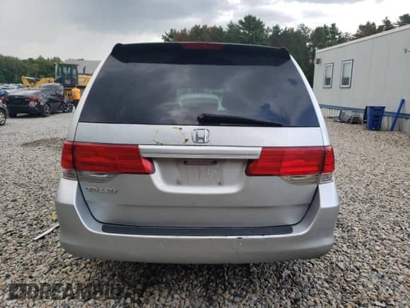2010 Honda Odyssey LX with VIN 5FNRL3H26AB024960, listed as a Copart auction lot 70644855 with 194,218 mi miles and Salvage title. Bid and sale history available at DreamBid. Image 6.