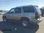 2007 Chevrolet Tahoe LT z VIN 1GNFC13JX7J150625, wystawiony jako Copart lot #85740215 z przebiegiem 232 739 mil mil oraz Czysty tytuł • Clean title. Historia ofert i sprzedaży dostępna na DreamBid. Obrazek 2.