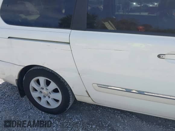 2008 Hyundai Entourage GLS с VIN KNDMC233986044923, выставлен на аукционе IAAI как лот 43522930 с пробегом 197 979 миль миль и . История ставок и продаж доступна на DreamBid. Изображение 6.