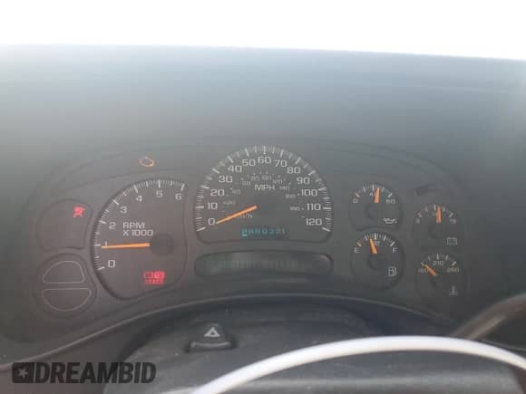 2004 Chevrolet Silverado 1500 Work Truck with VIN 1GCEC19Z74Z276603, listed as a Copart auction lot 70582324 with 211,118 mi miles and Salvage title. Bid and sale history available at DreamBid. Image 9.