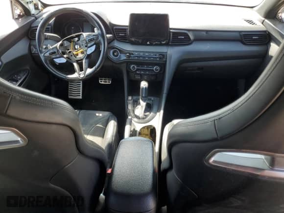 2021 Hyundai Veloster z VIN KMHT36AH6MU010330, wystawiony jako Copart lot #51061145 z przebiegiem Nie podano mil oraz Nie do naprawy • Non repairable. Historia ofert i sprzedaży dostępna na DreamBid. Obrazek 8.