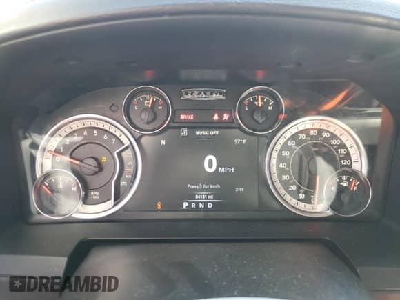 2018 Ram 1500 Sport z VIN 1C6RR6MT4JS105786, wystawiony jako Copart lot #42329325 z przebiegiem 84 131 mil mil oraz Szkoda całkowita • Salvage title. Historia ofert i sprzedaży dostępna na DreamBid. Obrazek 9.