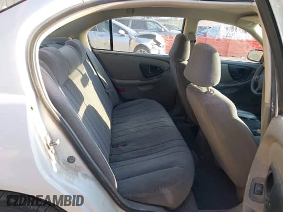 2005 Chevrolet Malibu Classic z VIN 1G1ND52F55M178374, wystawiony jako IAAI lot #41985472 z przebiegiem 88 399 mil mil oraz . Historia ofert i sprzedaży dostępna na DreamBid. Obrazek 8.