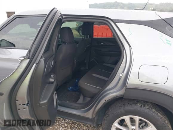 2025 Chevrolet TrailBlazer LS с VIN KL79MMSP9SB048839, выставлен на аукционе IAAI как лот 43124742 с пробегом 12 027 миль миль и . История ставок и продаж доступна на DreamBid. Изображение 8.