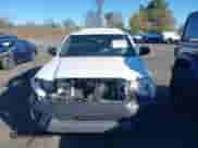 2012 Toyota Tacoma z VIN 5TFNX4CN7CX015297, wystawiony jako IAAI lot #43308388 z przebiegiem 276 426 mil mil oraz . Historia ofert i sprzedaży dostępna na DreamBid. Obrazek 12.