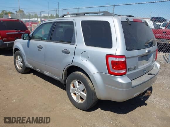 2011 Ford Escape XLT с VIN 1FMCU9DG8BKC03329, выставлен на аукционе IAAI как лот 43192782 с пробегом 122 131 миль миль и . История ставок и продаж доступна на DreamBid. Изображение 3.