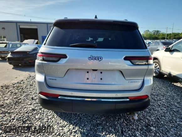 2024 Jeep Grand Cherokee Altitude X with VIN 1C4RJKAG2R8917807, listed as a Copart auction lot 62081175 with 11,811 mi miles and Salvage title. Bid and sale history available at DreamBid. Image 6.