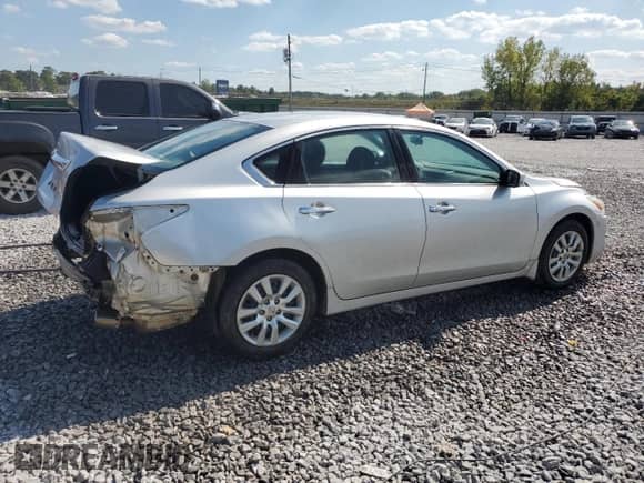 2015 Nissan Altima SV с VIN 1N4AL3AP3FC580852, выставлен на аукционе Copart как лот 72081625 с пробегом 115 883 миль миль и Списание • Salvage title. История ставок и продаж доступна на DreamBid. Изображение 3.